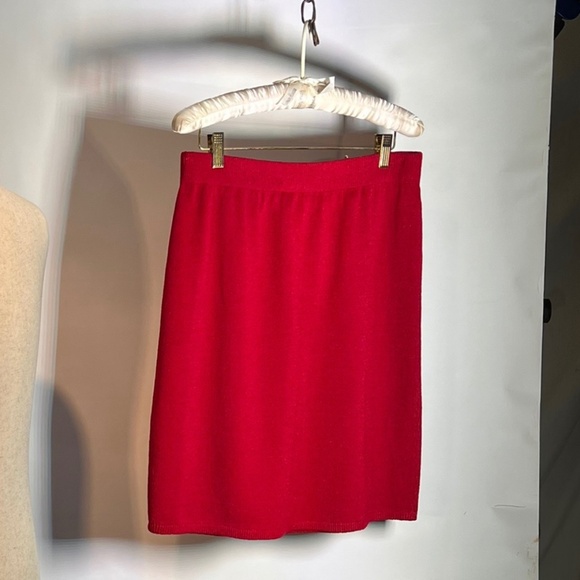 ST. JOHN COLLECTION KNIT SKIRT - Picture 2 of 3